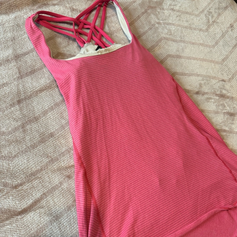 Lululemon tank with built in bra